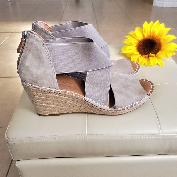 Gentle souls by Kenneth Cole wedge sandals, Size 10M - Picture 2 of 10